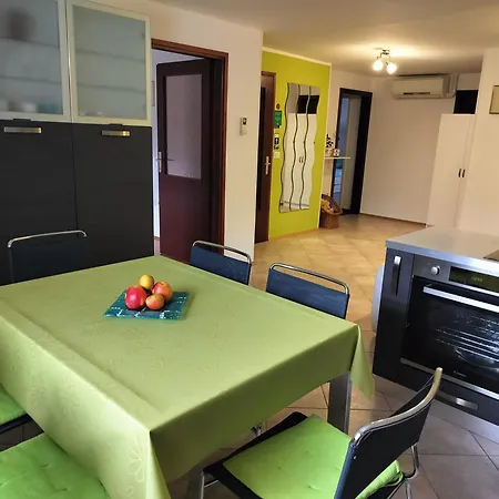 Apartma Aneja *